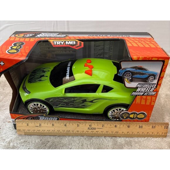 Road Rippers Wheelie Poppers Toy Car Green With Motorized Wheelie Sound Action - Picture 6 of 6